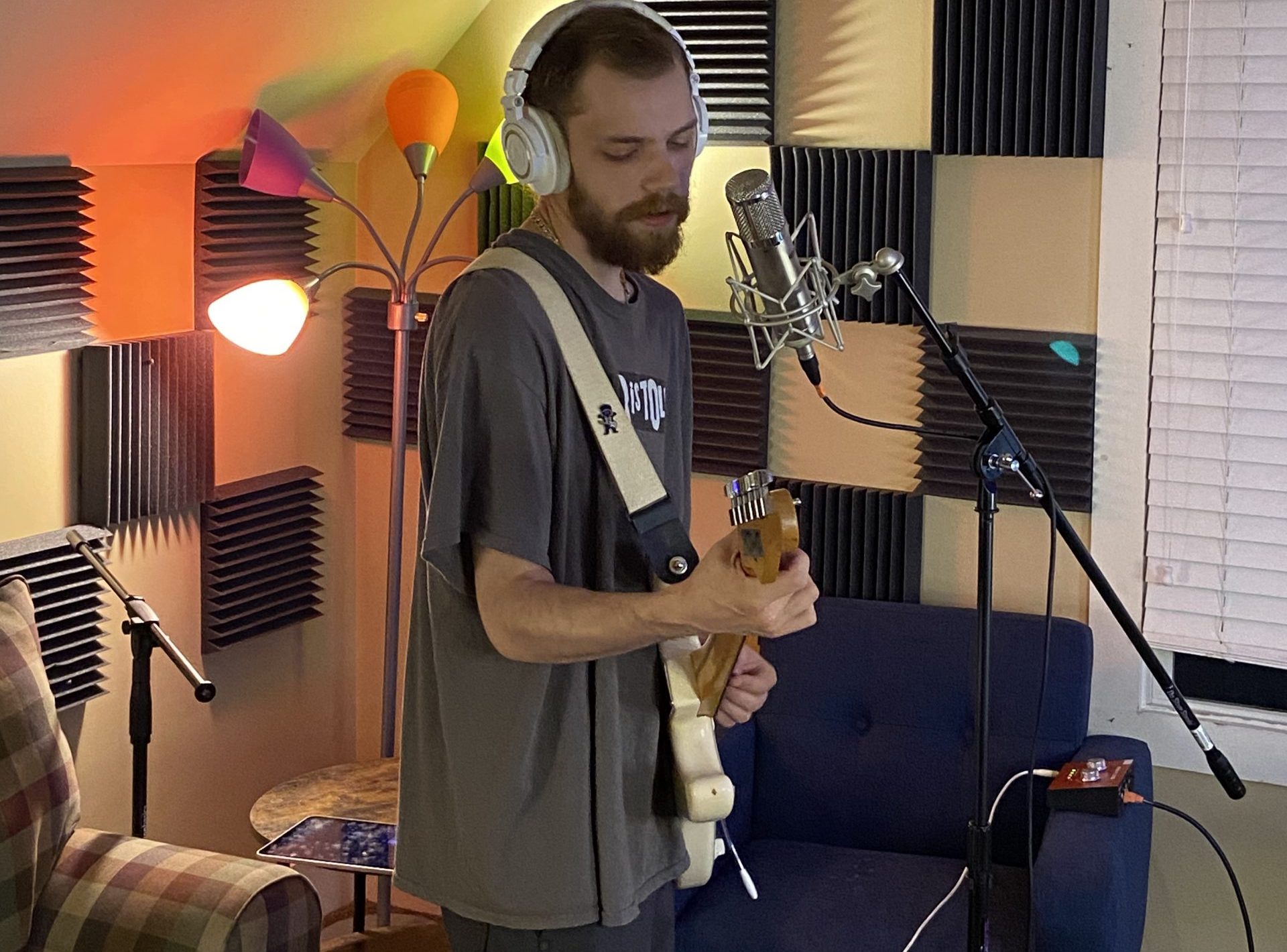 Differences in Producing vs Being an Artist and Debut Album Title Wav. – Interview with Justin “JE” Eberhardt