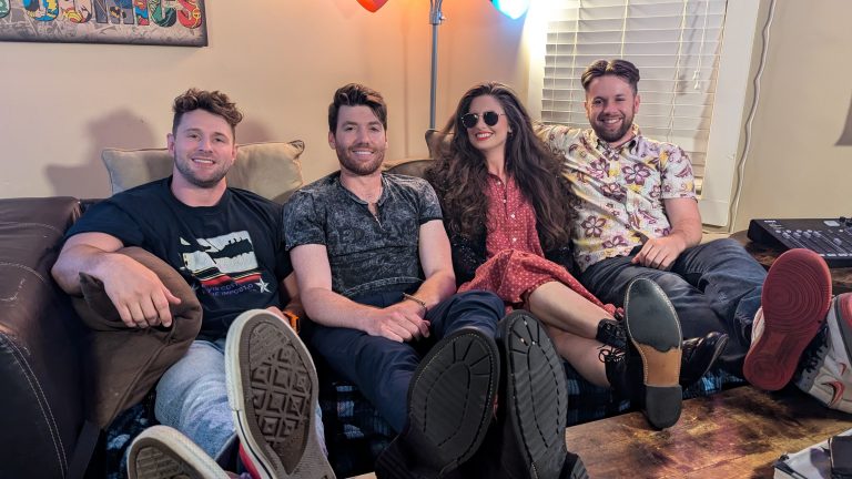 “Luxury Problems” by Neighborhood Folklore – Successfully Live Session